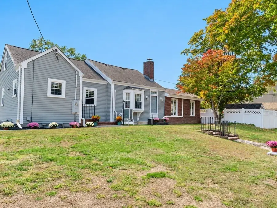 15 Hiller Ave, Fairhaven, MA 02719 - #2