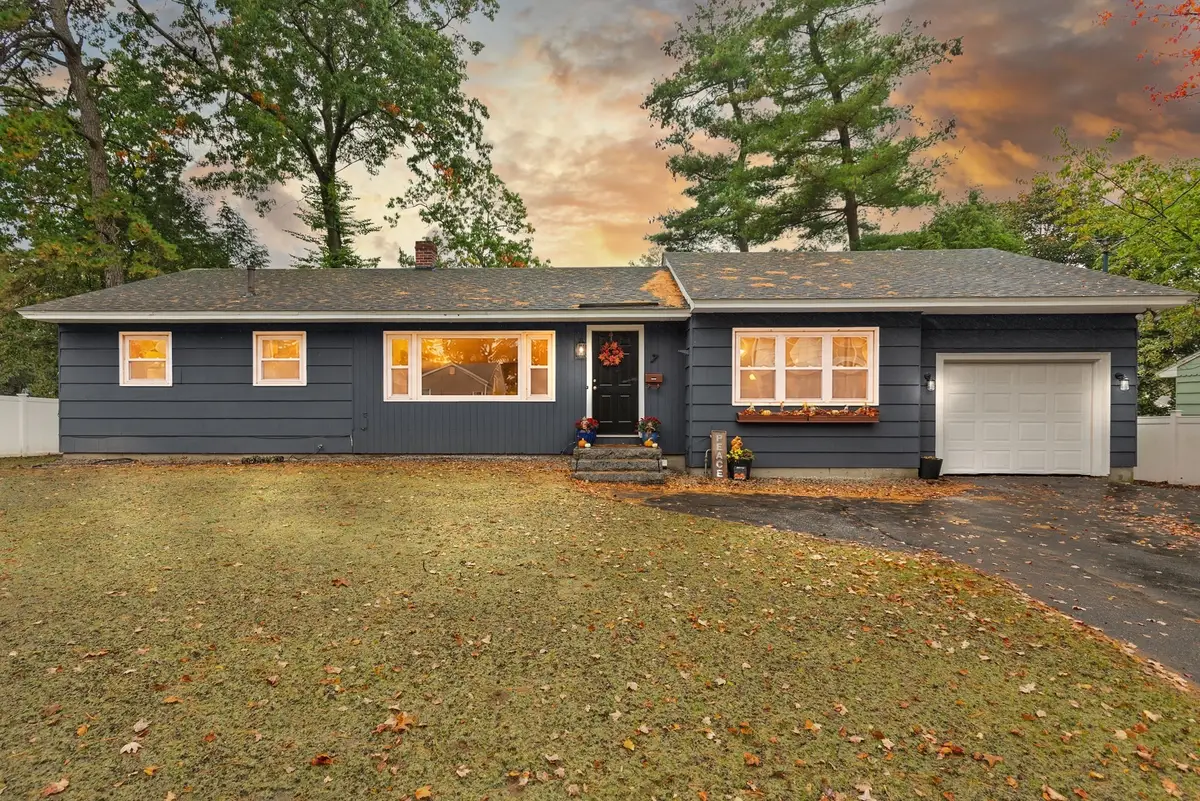 7 Moonbeam Ave., Chelmsford, MA 01824 - #1
