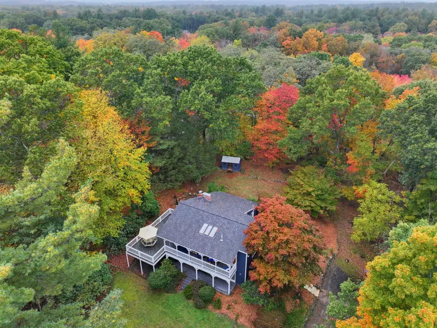 4 Hill St, Medway, MA 02053 - #3