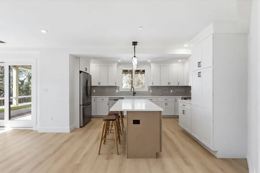 964 Washington St #2, Gloucester, MA 01930 - #3