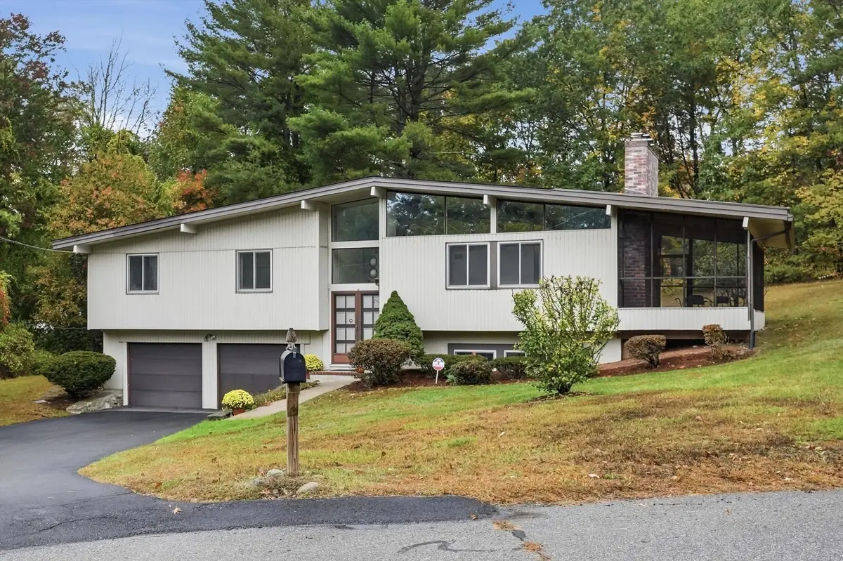10 Pioneer Circle, Andover, MA 01810 - #1
