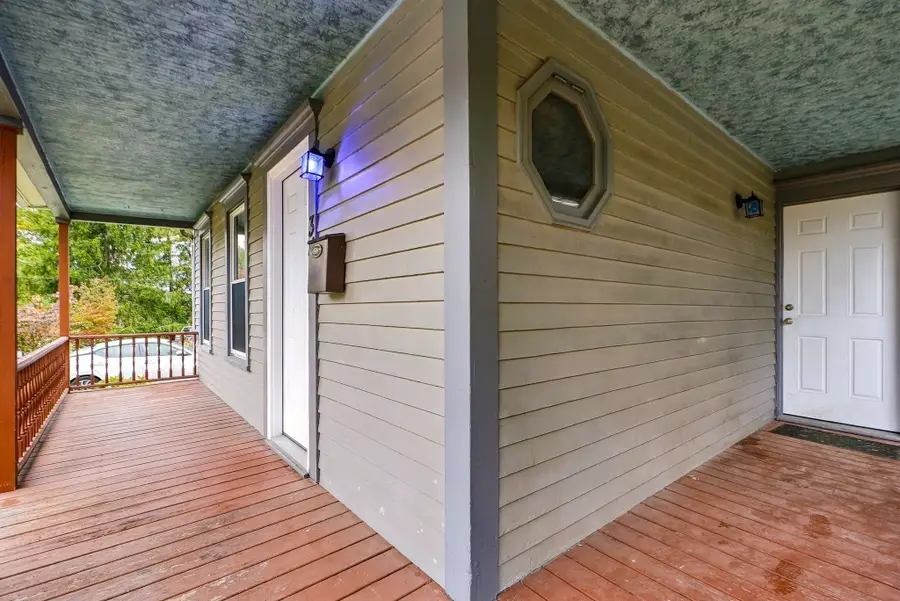 34 Joyce St, Webster, MA 01570 - #3