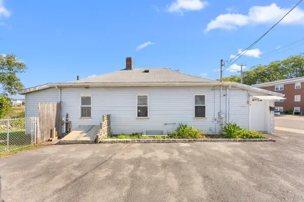 576 Sea St, Quincy, MA 02169