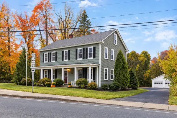 50 Pleasant St, Barre, MA 01005