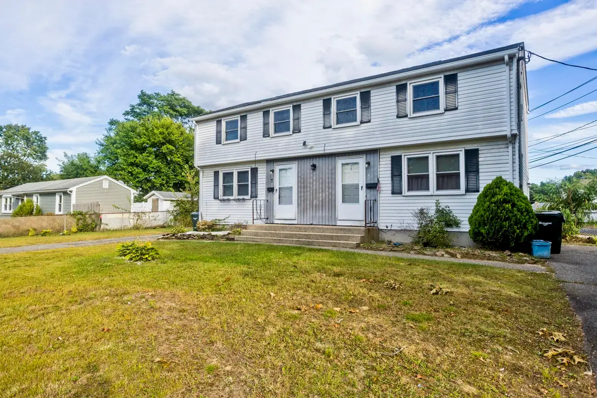 5-7 Ellen St, Springfield, MA 01104 - #1