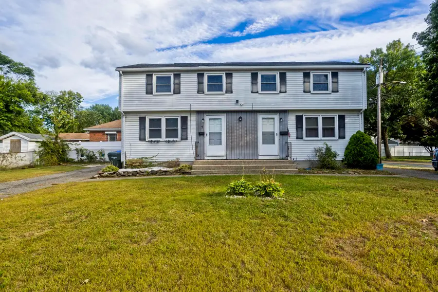 5-7 Ellen St, Springfield, MA 01104 - #2