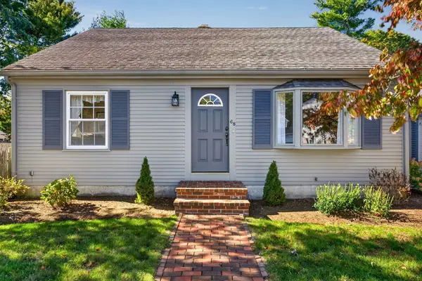 68 Harman Ave, Seekonk, MA 02771