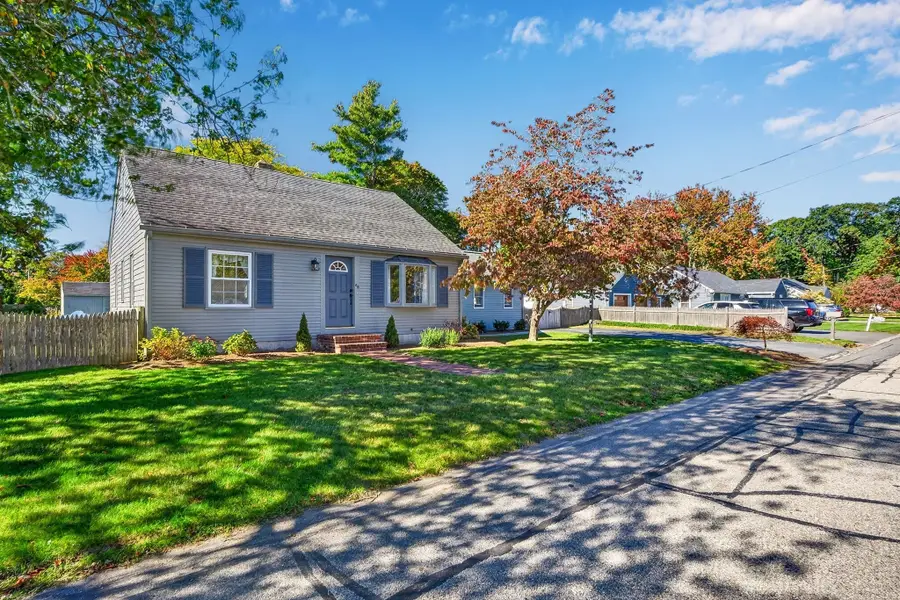 68 Harman Ave, Seekonk, MA 02771 - #2