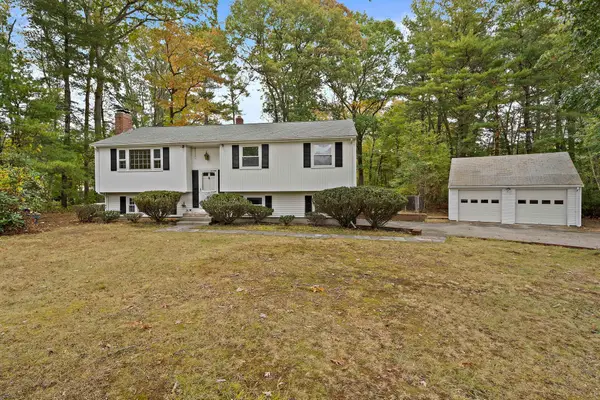 23 Acorn Circle, Hanover, MA 02339