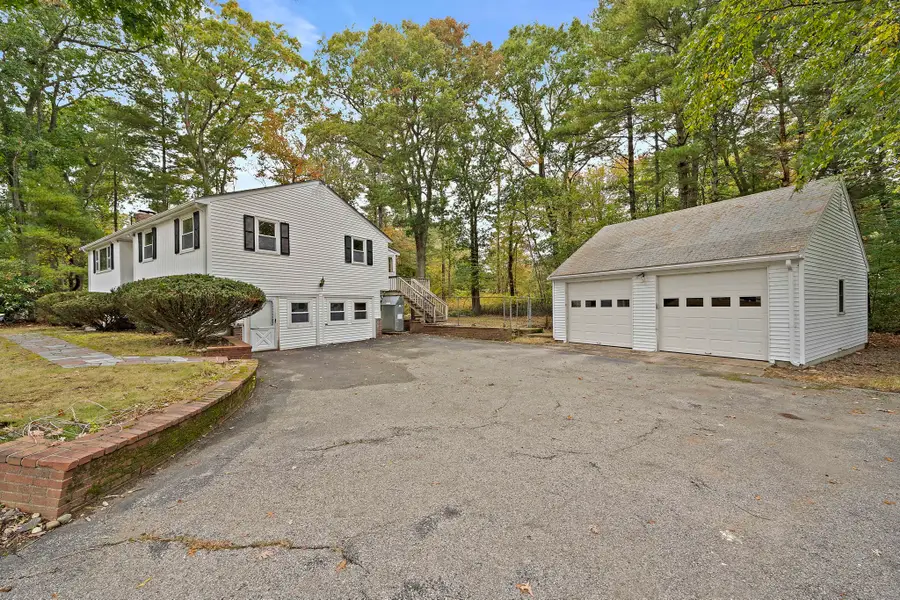 23 Acorn Circle, Hanover, MA 02339 - #2