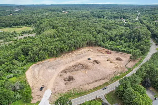 147 Nashua Rd, Pepperell, MA 01463