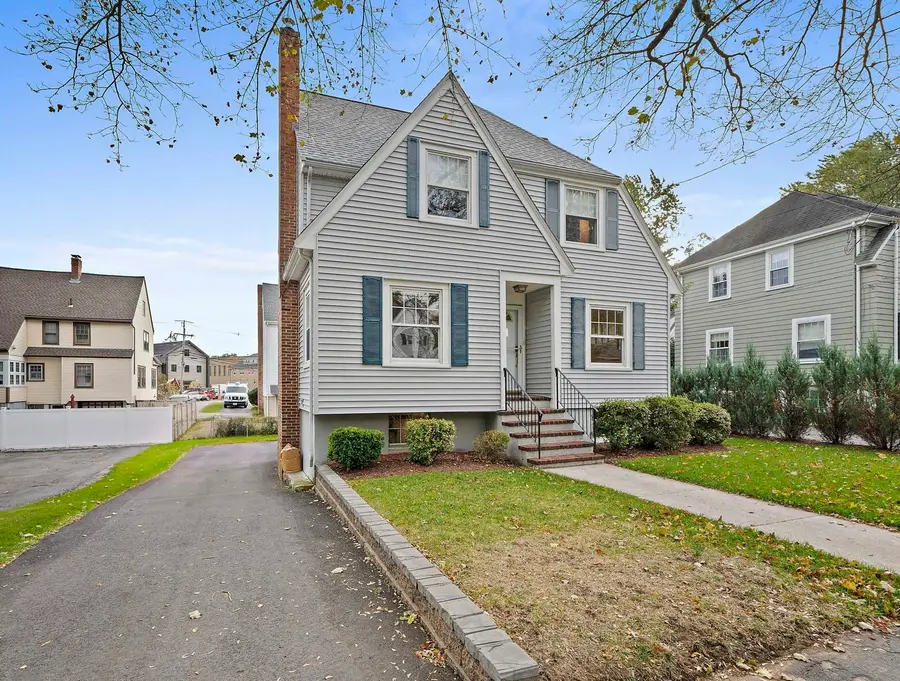 6 Rowe St, Milton, MA 02186 - #2