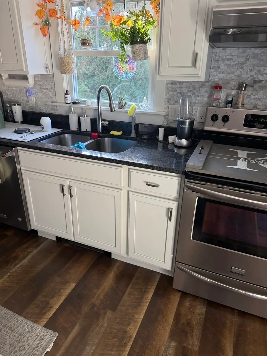 100 Montague St, Turners Falls, MA 01376 - #3