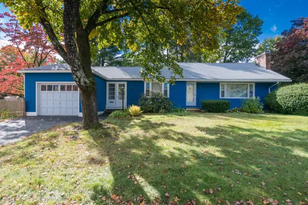 23 Gleason Rd, Northampton, MA 01060