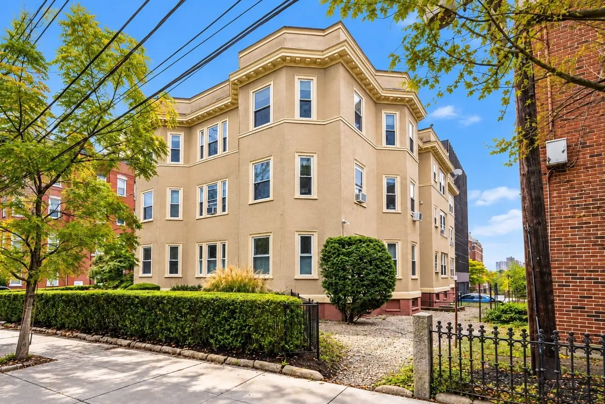22 Centre St #3, Cambridge, MA 02139 - #1