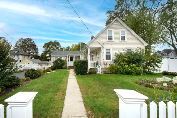 112 Arlington St, Rockland, MA 02370