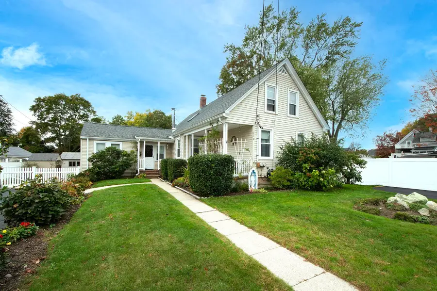 112 Arlington St, Rockland, MA 02370 - #3