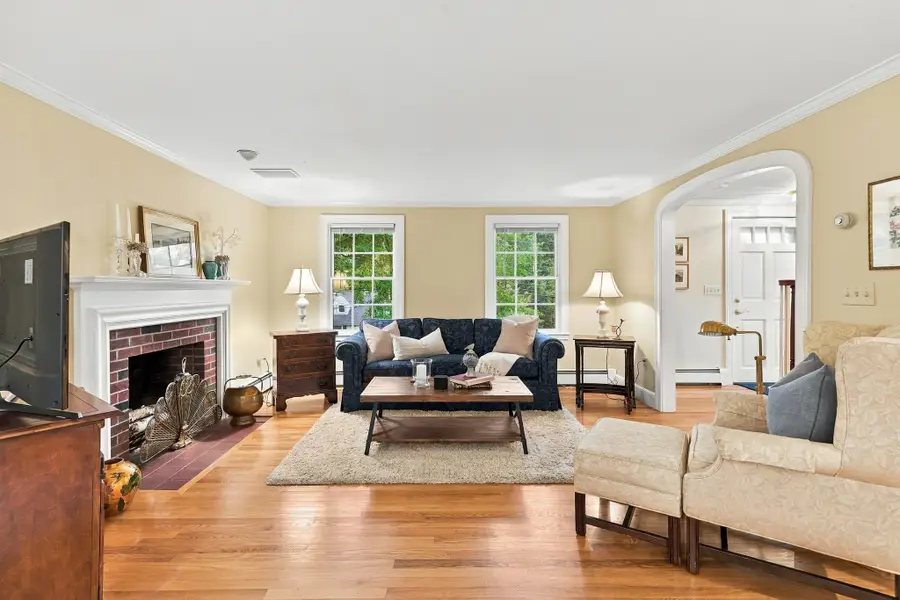 28 Ledgelawn Ave, Lexington, MA 02420 - #3