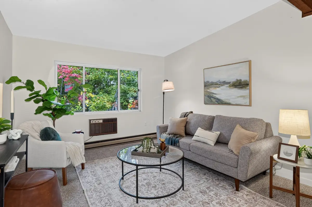 74 Beach St #5-12, Woburn, MA 01801 - #1