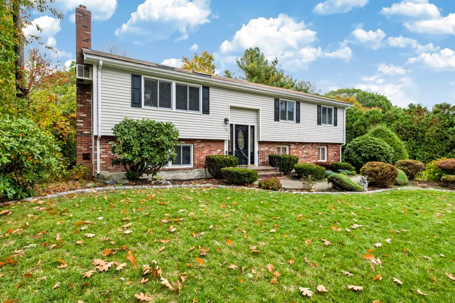 52 Tanglewood Dr, Stoughton, MA 02072 - #2