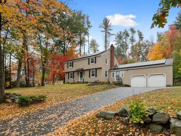 124 Hillside Rd, North Andover, MA 01845