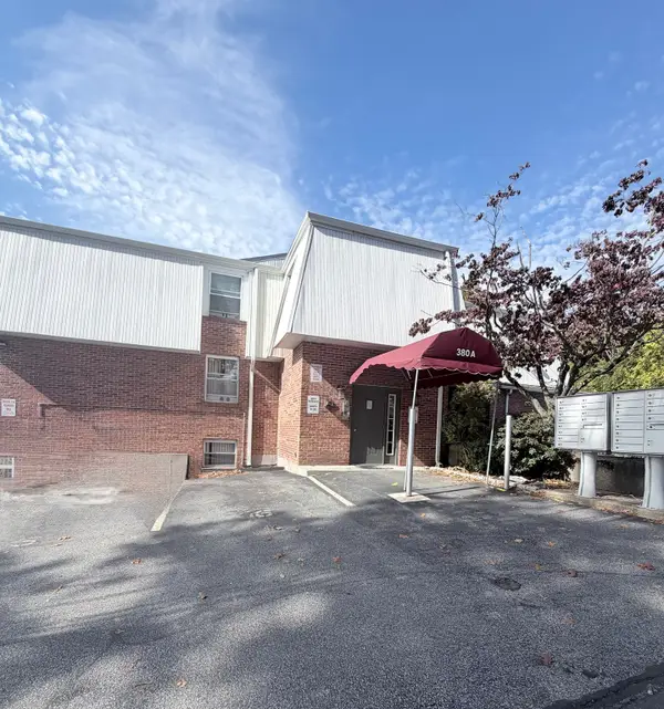 380 Sunset Ave #11, North Providence, RI 02904
