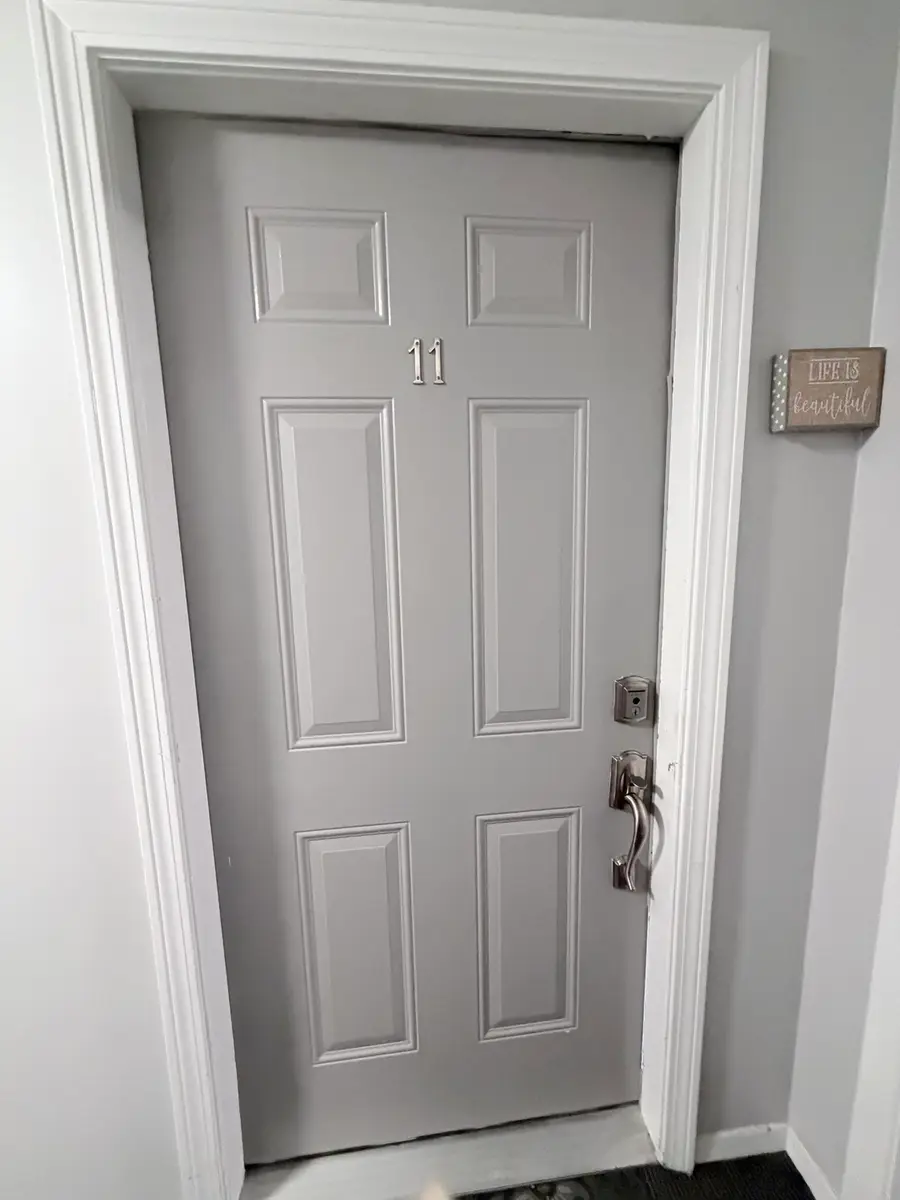 380 Sunset Ave #11, North Providence, RI 02904 - #3