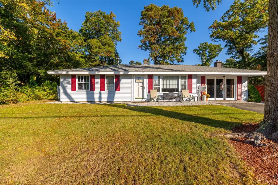 5 Caroline Drive, Bellingham, MA 02019 - #3