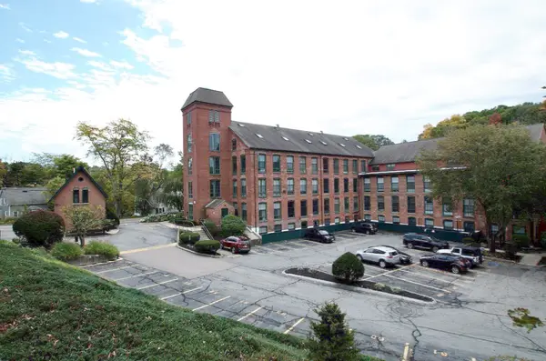 14 Sanford St #17, Medway, MA 02053
