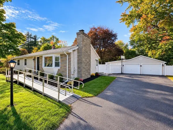 102 Casino Ave, Chicopee, MA 01013