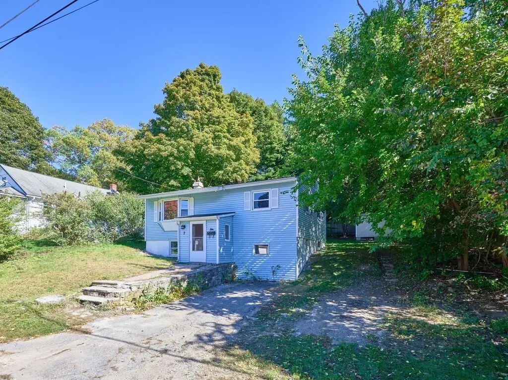 7 Jackson St, Ayer, MA 01432 - #1