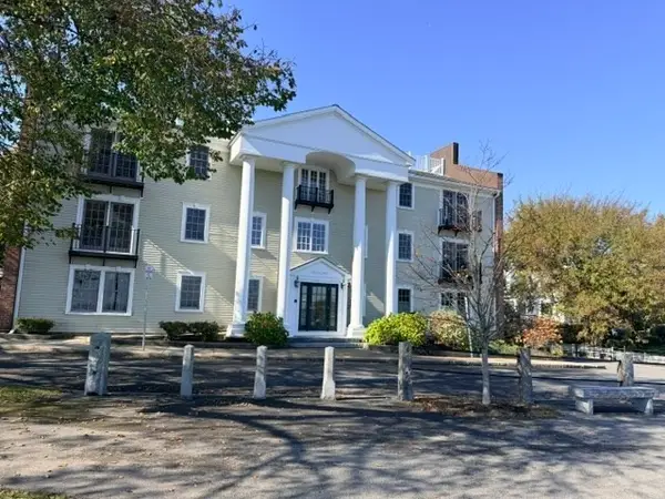 16 Carver St #201, Plymouth, MA 02360