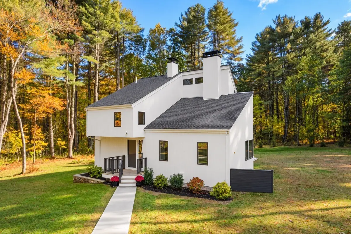 10 Farm St, Dover, MA 02030 - #1