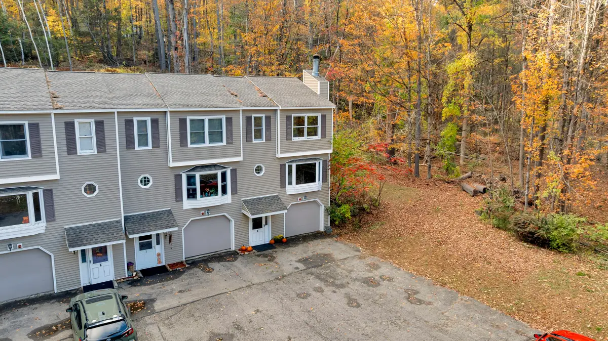 8 Pine Tree Ln #8, Hubbardston, MA 01452 - #1
