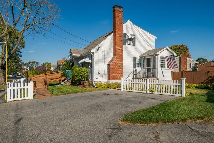 19 Sabino Farm Rd, Peabody, MA 01960 - #2