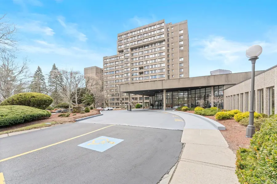 250 Hammond Pond Parkway #812 N, Newton, MA 02467 - #3