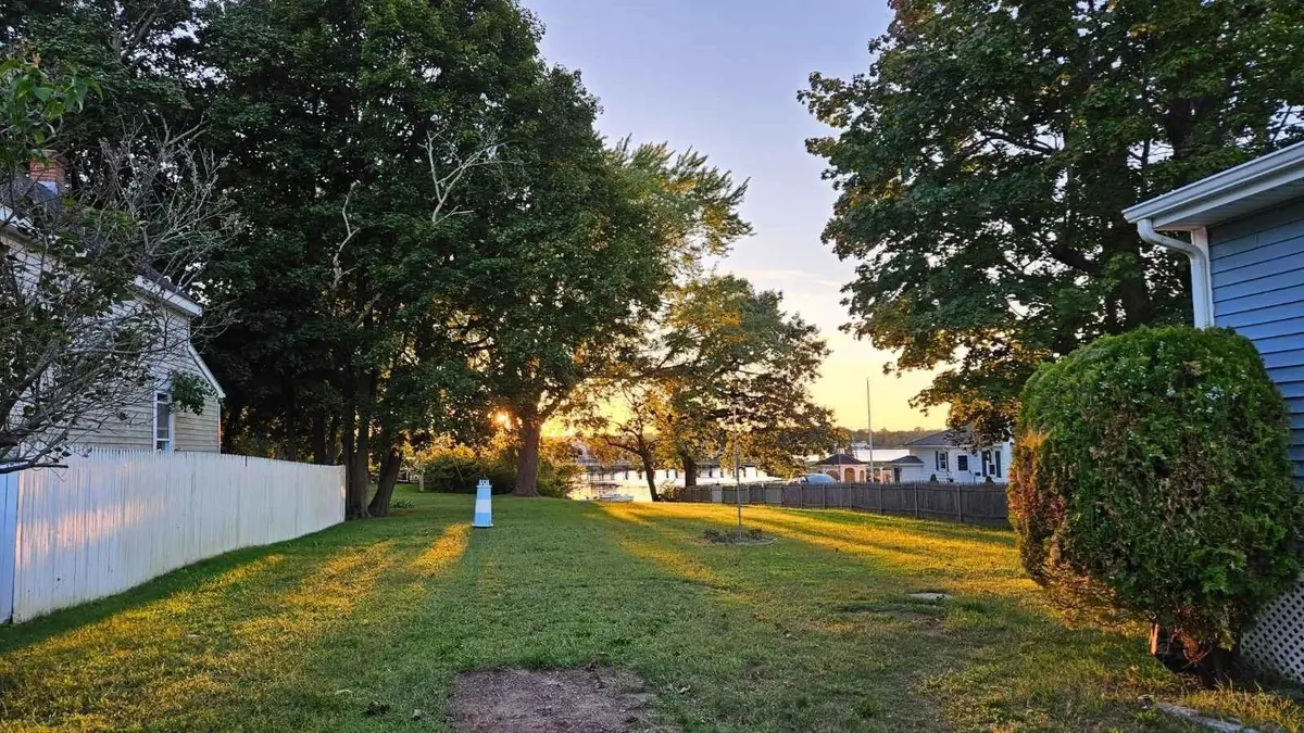 351 Ocean Grove Ave, Swansea, MA 02777 - #1