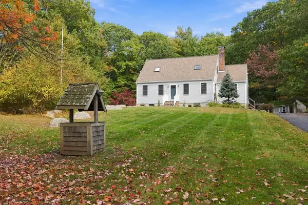 252 Leavitt St, Hingham, MA 02043