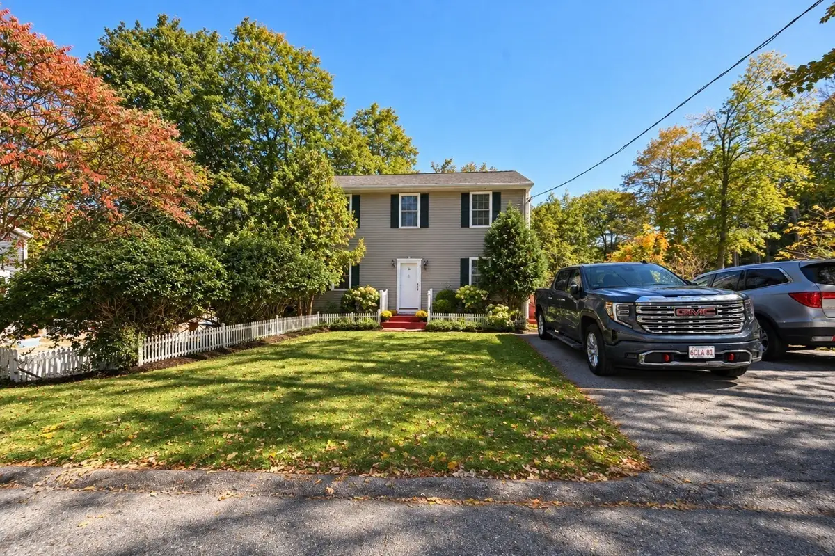 10 Watch St, Rochdale, MA 01542 - #1