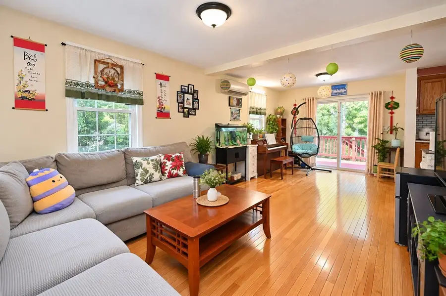 10 Watch St, Rochdale, MA 01542 - #2