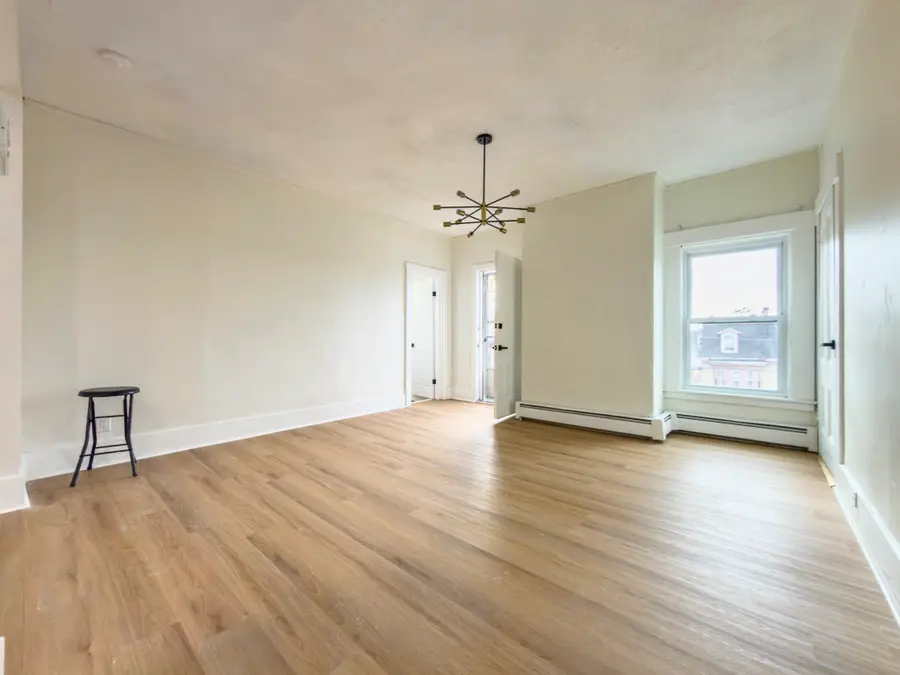 105 Chestnut St, Lowell, MA 01852 - #3
