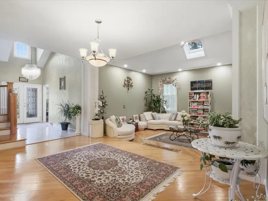 12 King Philip Rd, Sharon, MA 02067 - #3