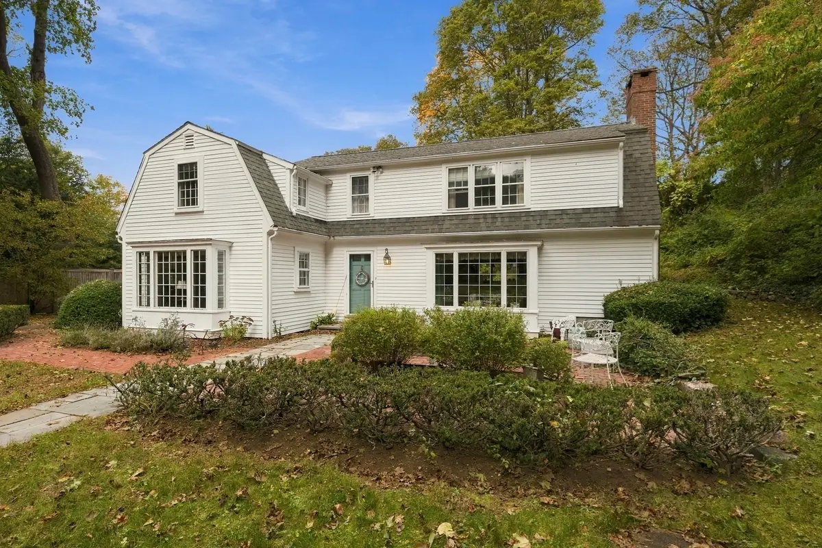 102 Central St, Hingham, MA 02043 - #1