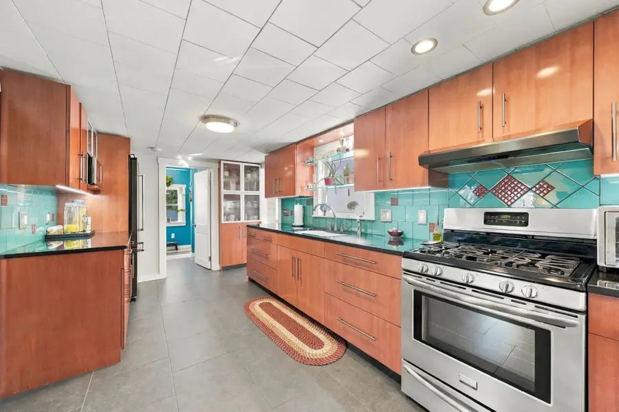 93 Washington St, Westport, MA 02790 - #2