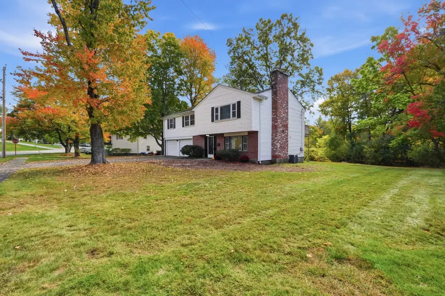 4 Angelica Dr., Framingham, MA 01701 - #3