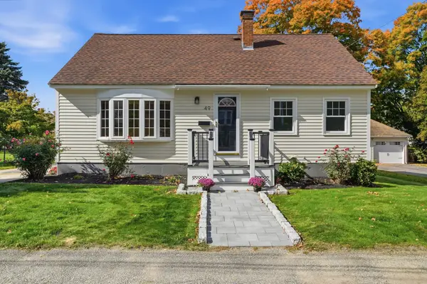 49 Vernon St, Haverhill, MA 01835