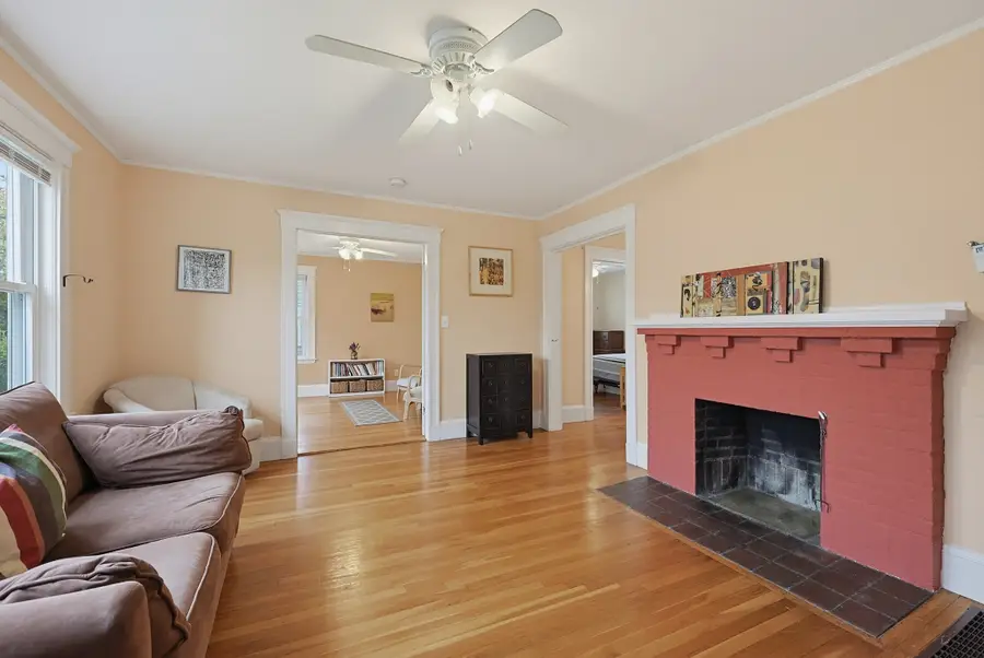 5 Walnut St #1, Framingham, MA 01702 - #3