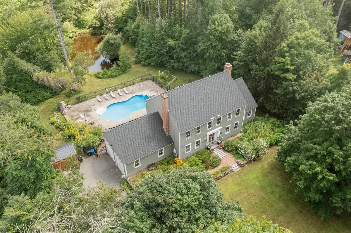 11 Francis Ave, Lunenburg, MA 01462 - #1