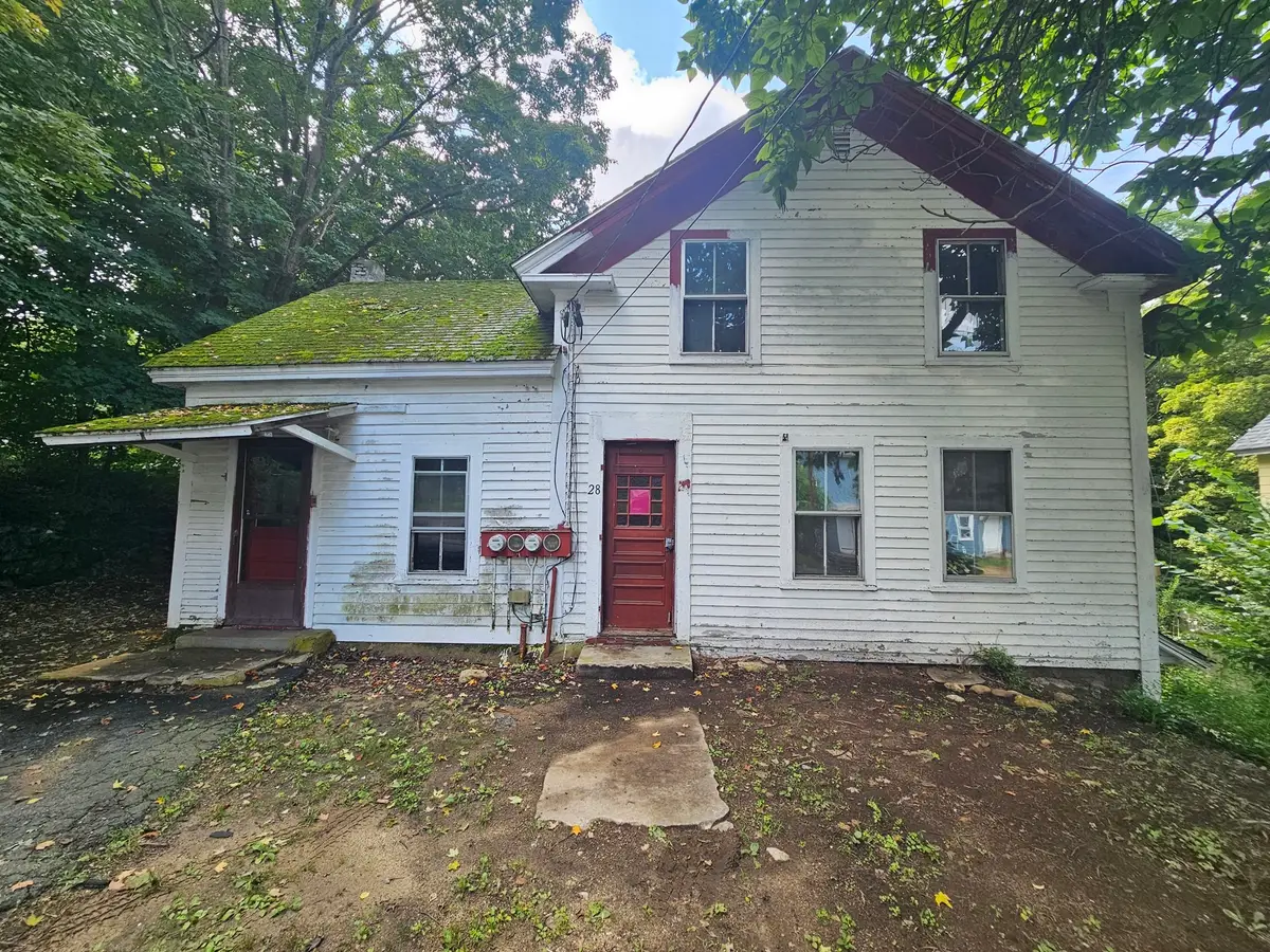 28 Carpenter St, Warren, MA 01083 - #1