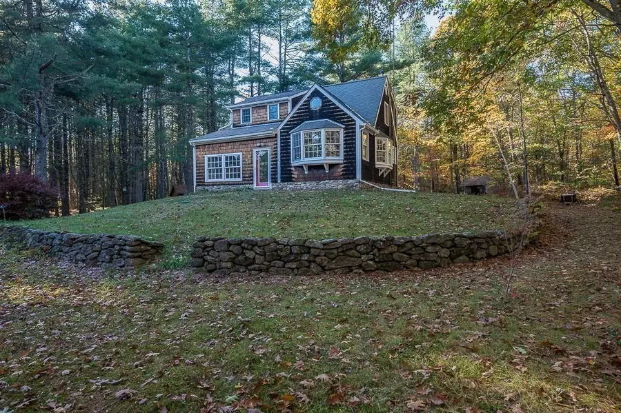 27 Grimes Rd, Hubbardston, MA 01452 - #2